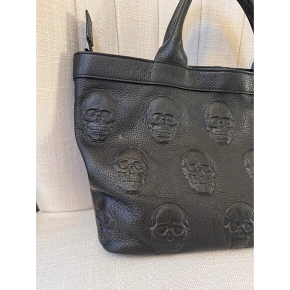 NWT IO PELLE ITALIA Large SKULL Embossed Leather Shoulder Bag Tote $695 Black - Picture 3 of 15